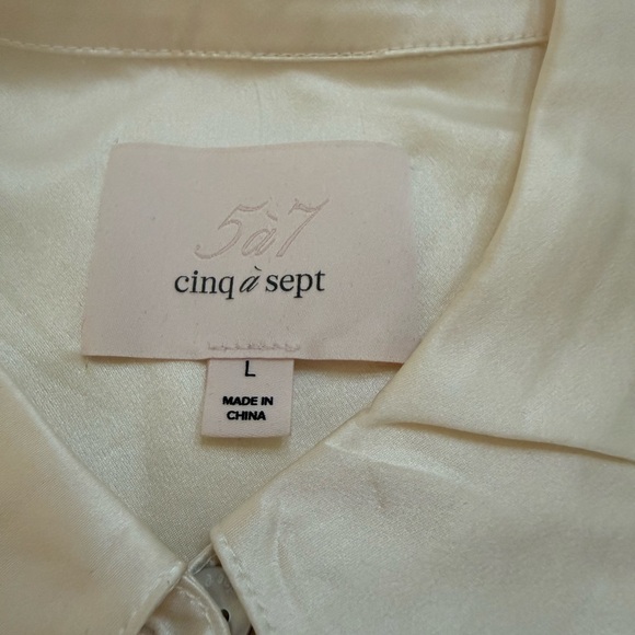 Cinq a sept Ivory Satin Blouse Button Down
Worn once - Picture 2 of 7